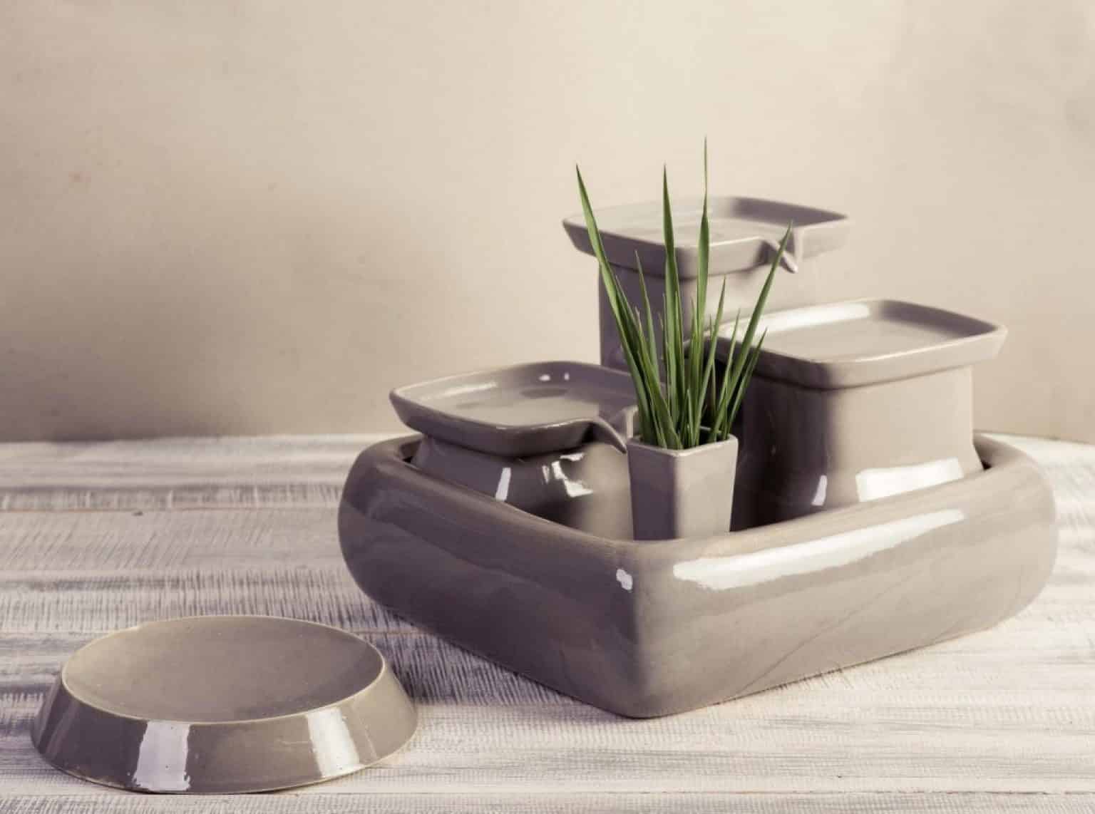 Fontaine à Eau Pour Chat En Céramique - Forme Baleine - Double Filtration (charbon + Céramique) - Pompe Silencieuse USB
